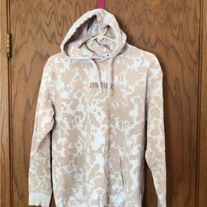 Gymshark Beige and White Sweatshirt